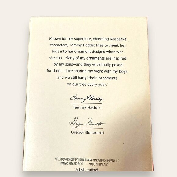 Hallmark Keepsake Toy Soldier Christmas Ornament 2019 Artist-Crafted Decoration - Picture 6 of 6